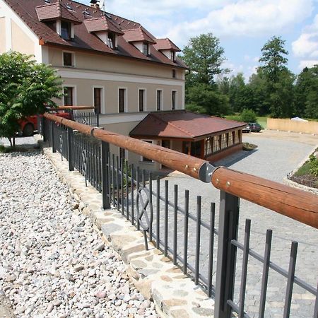 Sedlec-Prcice Pension Mlyn Stare Mitrovice المظهر الخارجي الصورة
